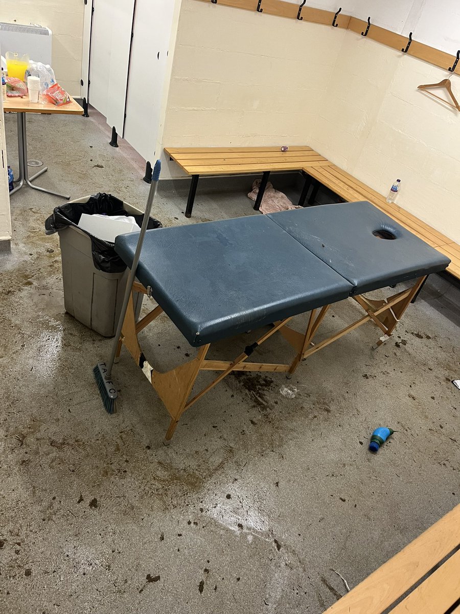 tallanburns tweet media