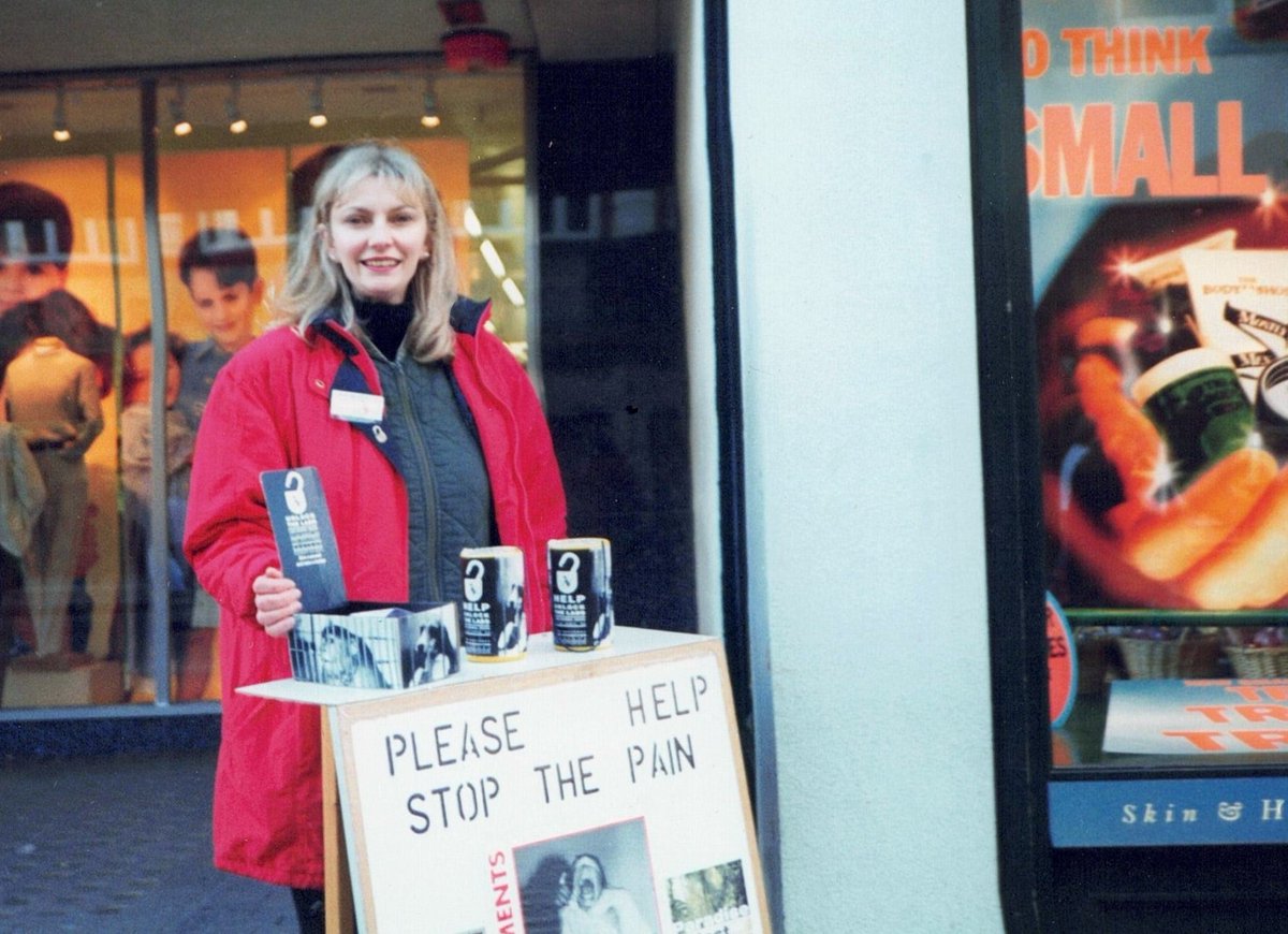 40 years ago today. 
Me and my home-made stand, freezing, despite wearing 3 coats, campaigning for the animals outside Boots the Chemist (against their vivisection labs), and collecting for the BUAV <a href="/CrueltyFreeIntl/">Cruelty Free International</a>.
This was the winter of 1984, when the amazing, inimitable