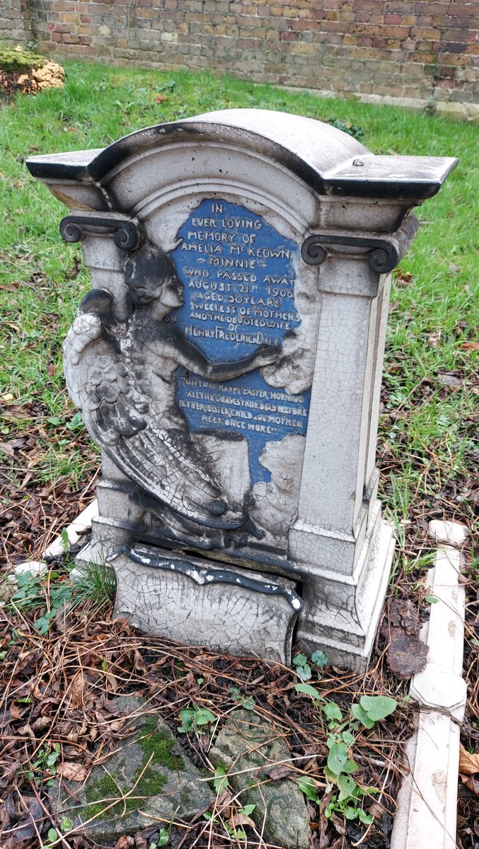 WNCemetery's tweet photo. 21.12.24 #wncapad24 A really unique angelic monument dedicated to 'Minnie' @HeritageFundUK @bereavementser1 @fownc1837 https://t.co/Ushhb2HLT4