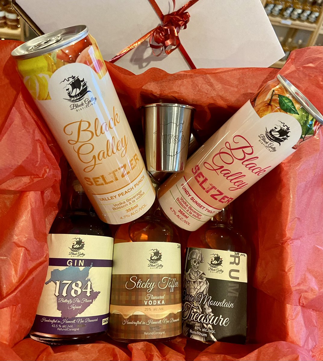 🎁✨ Perfect Christmas✨🎁
Black Galley Sampler Box! 🎄
For just $40, you’ll get:
•2 x Seltzers
•200ml Sticky Toffee Vodka
•200ml Currie Mountain Rum
•200ml 1784 Gin
•2 Shot Glasses

🎅 Holiday Hours for Easy Shopping:
•Dec 22: 12–5 PM
•Dec 23: 12–5 PM