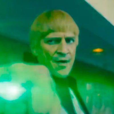 Anyone else noticed in the new #SupermanMovie, Supes’ face is kinda different here and resembles someone else’s?
Asking for a friend.