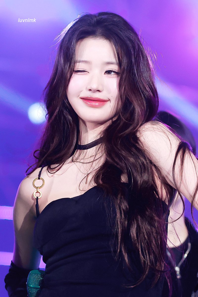 thinnluv's tweet photo. 241220

#장원영 #JANGWONYOUNG https://t.co/wIGR4iEJG8