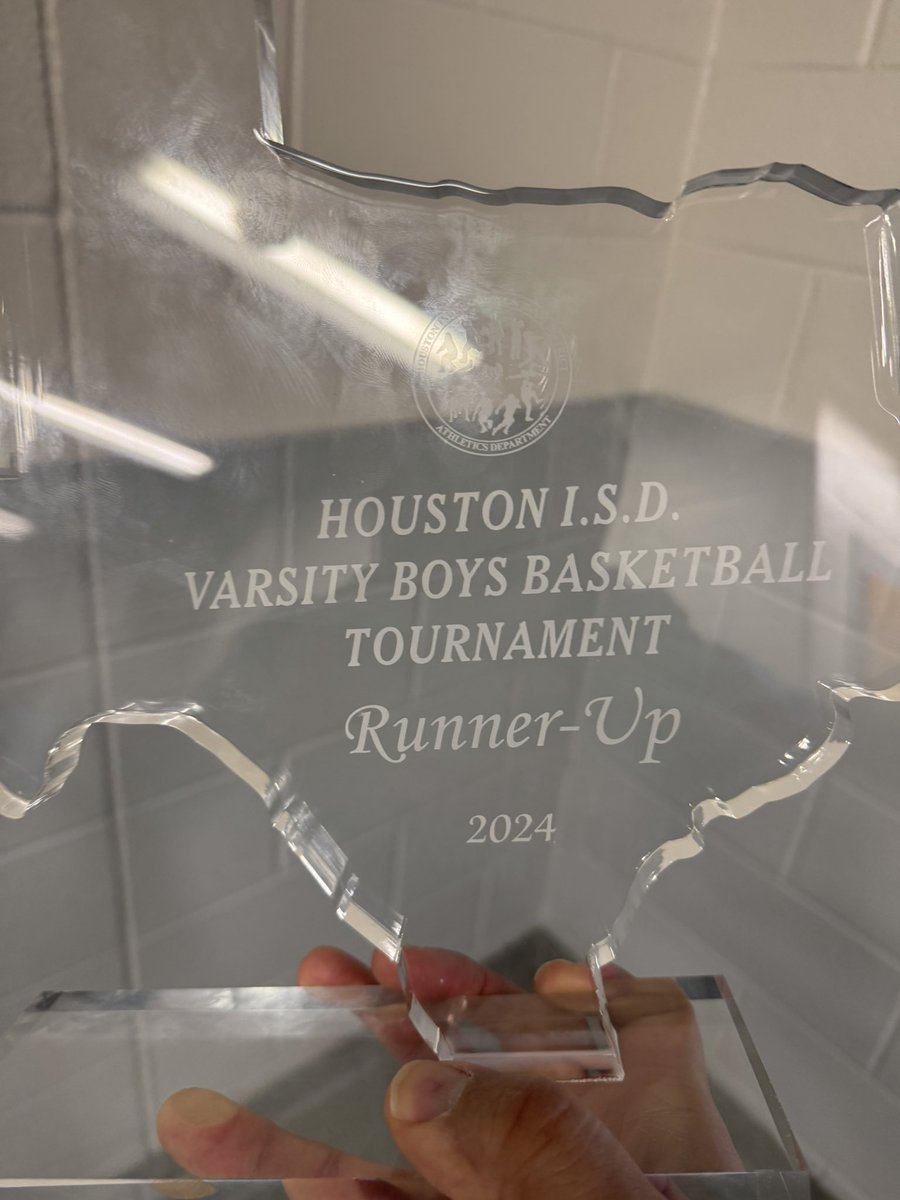 MadisonHS_'s tweet photo. Madison finished 2nd in the gold division of the HISD tournament! Proud of these boys and the coaches for representing Marlin Nation very well!! 🏀🏆 #MarlinNation #Unstoppable #MarlinPride https://t.co/USyAM01XAr