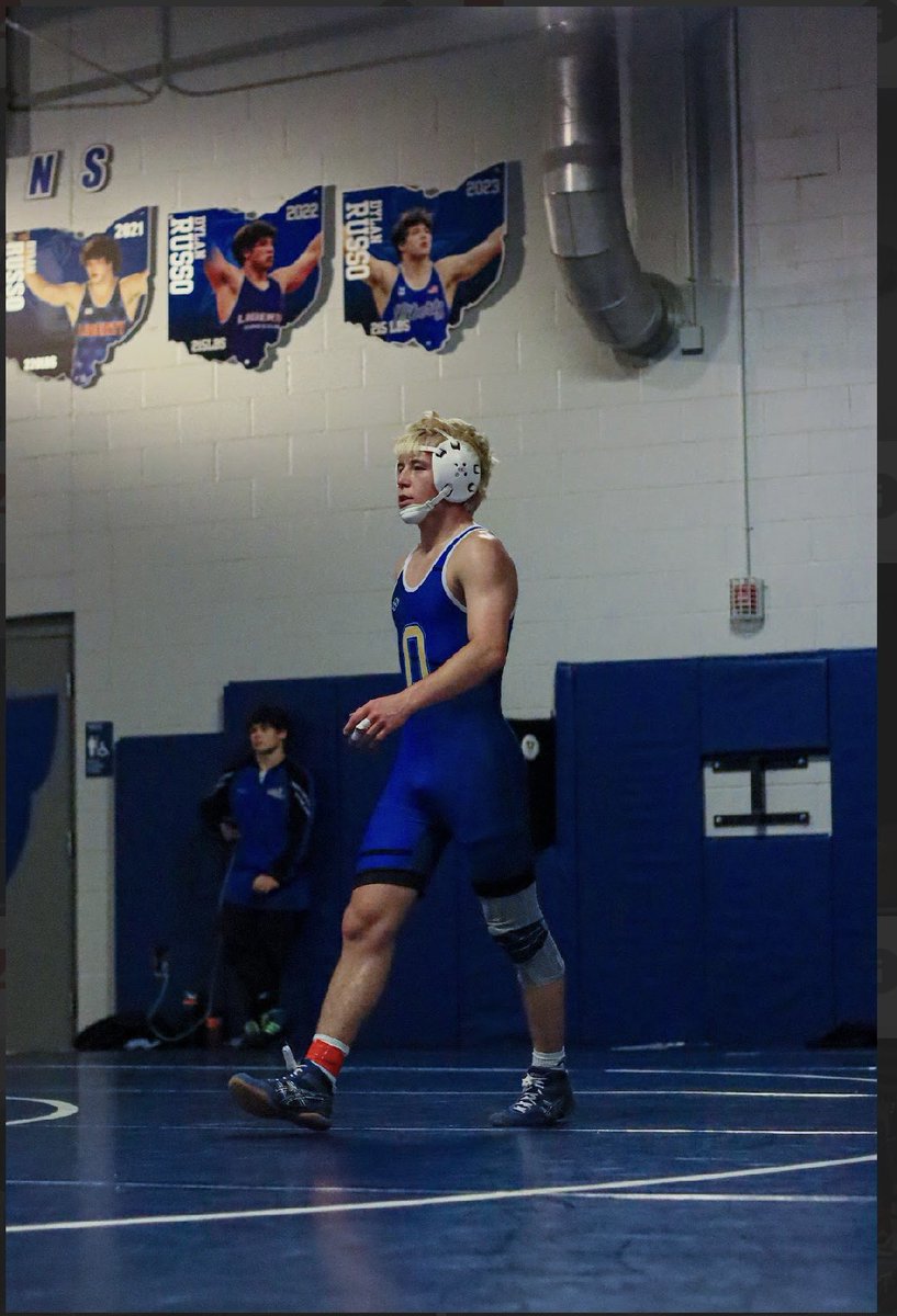 3rd place today at the north canton holiday classic. Team took 5th with only 8 wrestlers out of 55 teams. Took a very close loss but battled back and finished 💪 strong <a href="/olentangywrest1/">Olentangy HS boys wrestling</a> <a href="/PiontkowskiJake/">Jake Piontkowski</a>