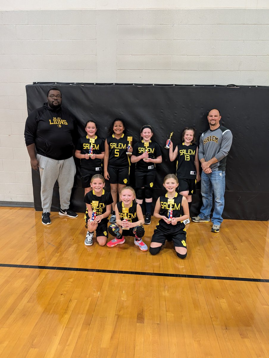 HannahCooper42's tweet photo. Congratulations to the 4th Grade Lad Lion's for winning this year's Austin league. @LadyLionsWBB https://t.co/lnxMFmxcN9
