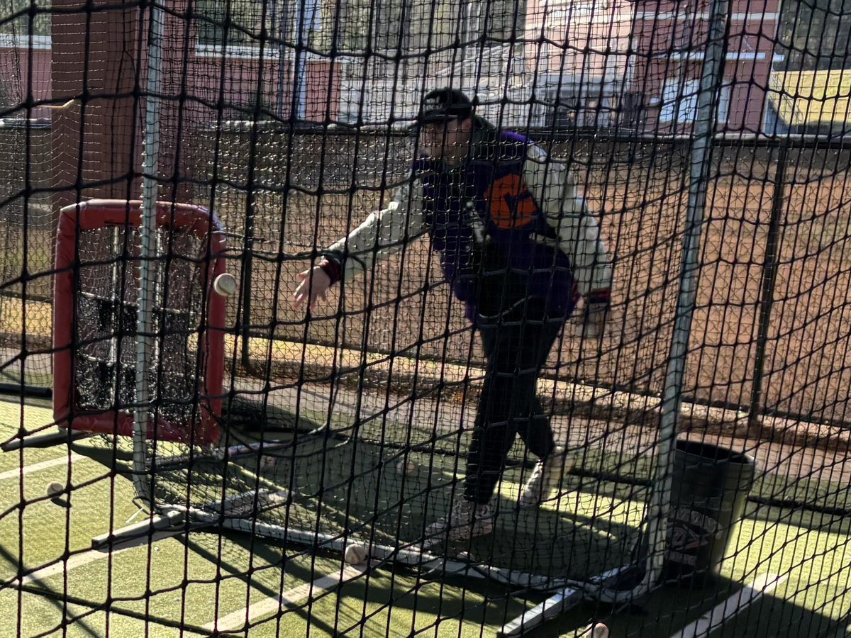 Our Hitting Camp went great today, and the highlight was watching our former players give back to their community!!! #gooddudes