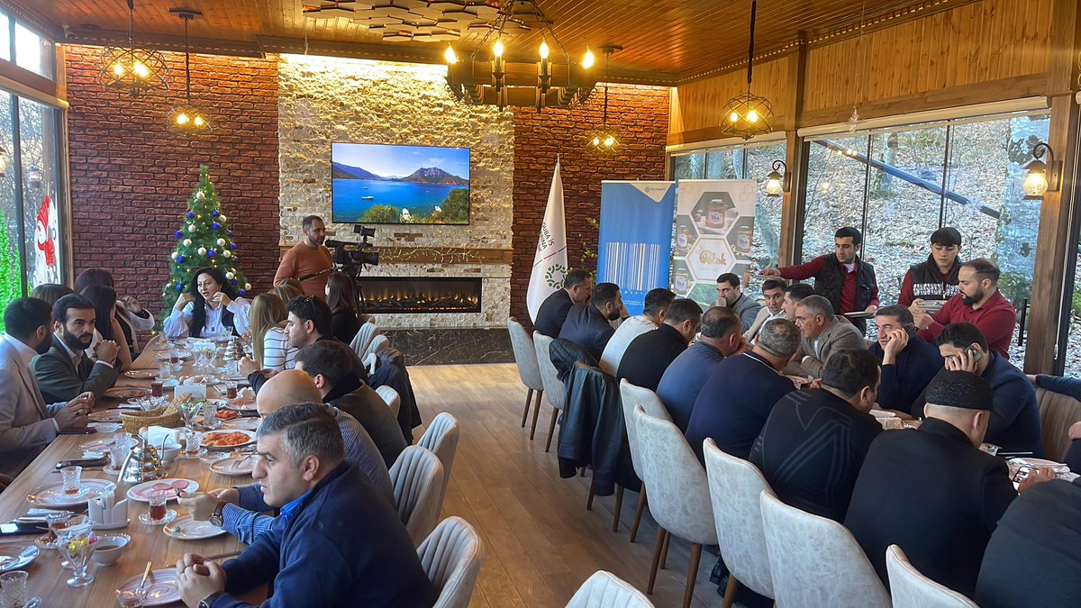 jabirli's tweet photo. Quba İş Adamlarına Dəstək-QİAD @qiadaz platformasının təşkilatçılığı ilə bölgədə fəaliyyət göstərən sahibkarlar  "Pətək" bal evində "Səhər Yeməyi" proqramında bir araya gəliblər.
İnanırıq ki, bölgədə iqtisadi tərəqqini dəstəkləməyi hədəfləyən #QIAD platformasının əhatə dairəsi daha da genişlənəcək və ölkəmizə öz layiqli töhfələrini verəcəkdir. 
QİAD-ın fəaliyyətlərində dəstək verən dövlət və hökumət qurumlarına, QİAD üzvlərinə, idarə heyətinə, dostlara dəstəklərinə görə təşəkkür edirik.
Azərbaycanımız üçün xeyirli, bərəkətli olsun !

Bir olaq, iri olaq, diri olaq, daha da güclü AZƏRBAYCAN 🇦🇿 olaq !