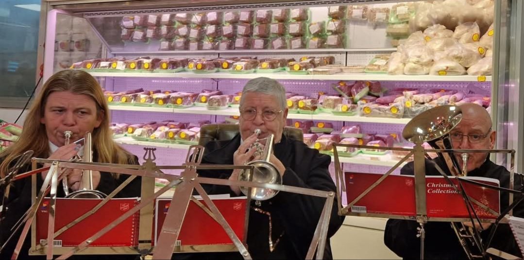 audgill's tweet photo. The joys of brass banding in the run up to Christmas. Busy fundraising to help towards costs of adding roof to our bandroom. More pics from 14 - 21 December engagements. Nearly done before our festive break ❄🎺🎄 https://t.co/vJb0SroDXG