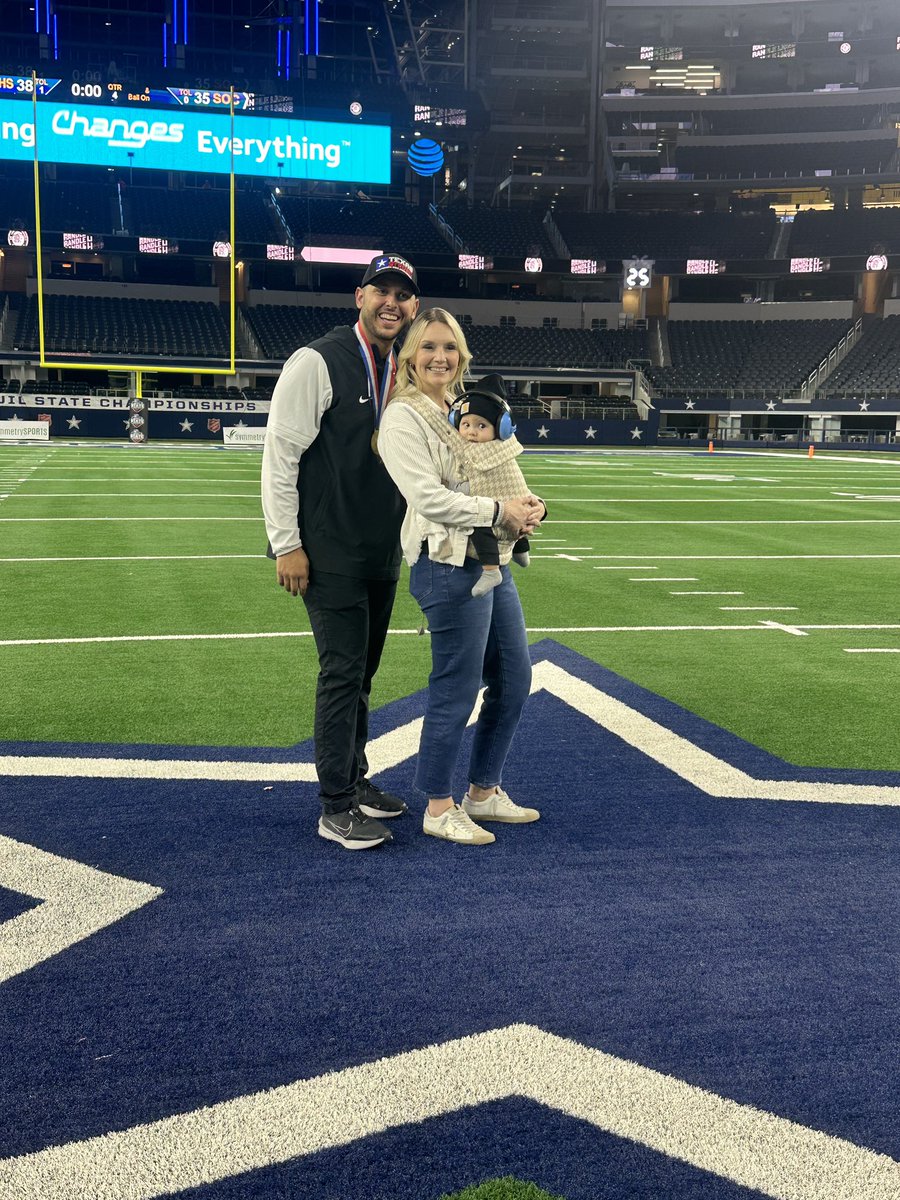 WHAT A TIME‼️ Wasn’t Always Pretty, But The Job Got Finished‼️ I Appreciate All The Hard Work From The Coaches, Players, Administration &amp; Most Importantly Coach Randle‼️ 

S/o To The MVP at Home &amp; Holding Down The Fort On This Long Journey‼️ Couldn’t Have Done It W/Out U‼️