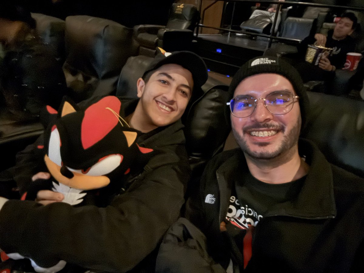osnapitzjer's tweet photo. SONIC 3 ATE TF DOWNNNNN #SonicMovie3 https://t.co/edLJgeDV8Q