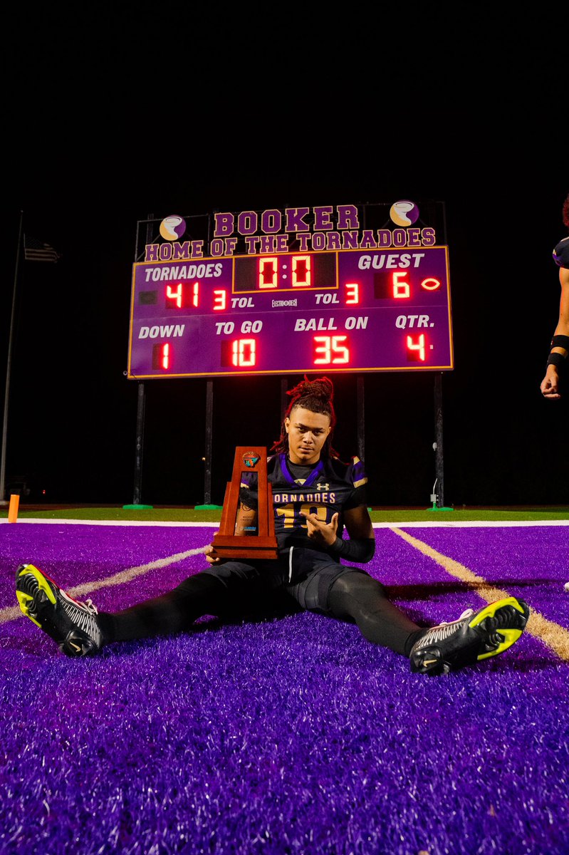 Dajien941's tweet photo. Senior season stats
93TOT
31TFL 
13SCK
3FF 
Regional champ🏆
District Champ🏆

https://t.co/4VmyfMEcVu @CoachLittles @coachshayhowell  #sotadame https://t.co/keHPZUmXBi