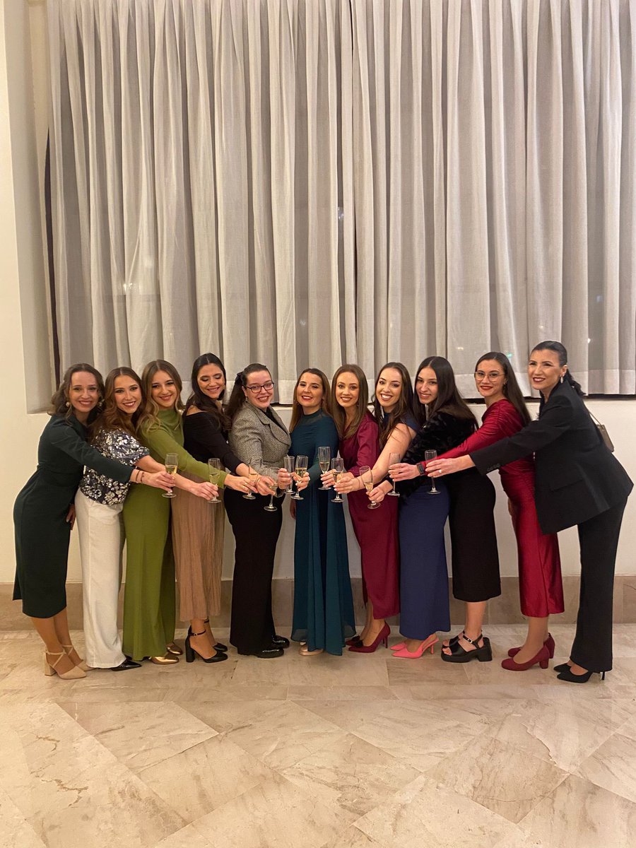 BRINDIS DE NADAL 🎄❤️🥂
@mercatjesus