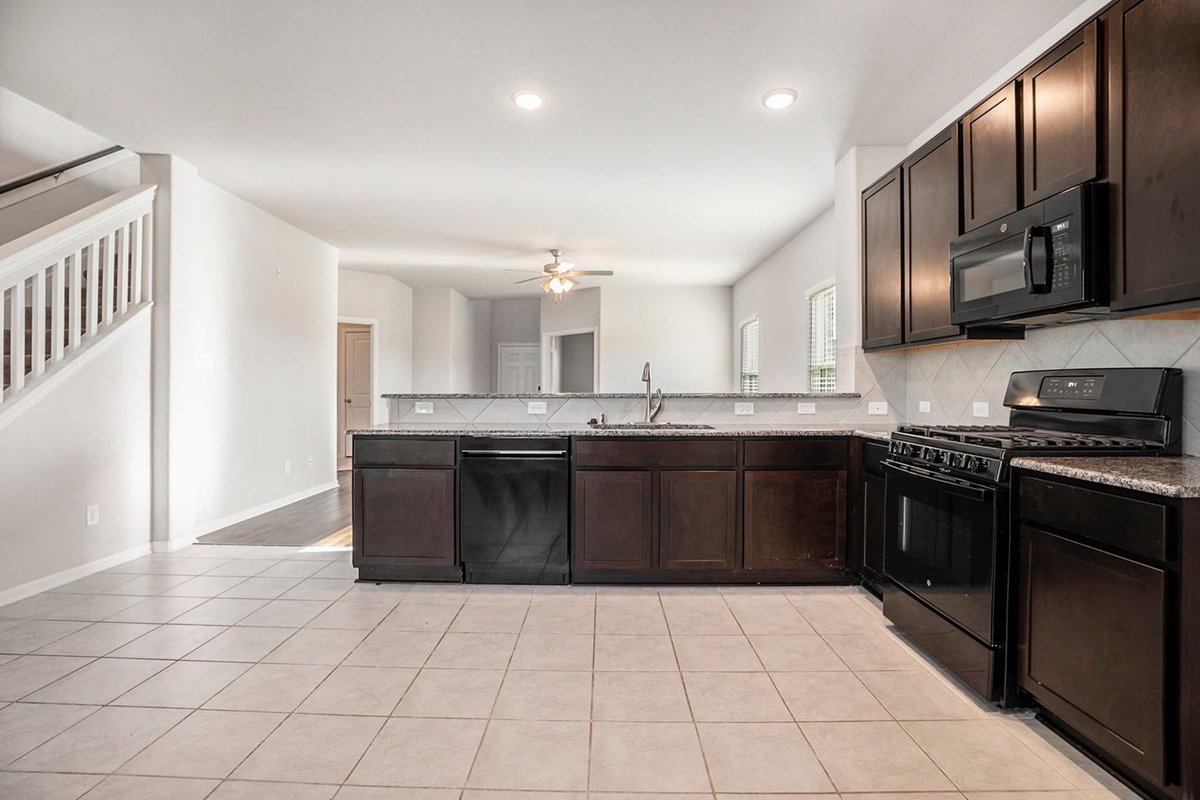 RoseRealtor409's tweet photo. 🏡✨ 𝐉𝐔𝐒𝐓 𝐋𝐈𝐒𝐓𝐄𝐃! 𝐒𝐭𝐮𝐧𝐧𝐢𝐧𝐠 𝐓𝐰𝐨-𝐒𝐭𝐨𝐫𝐲 𝐃𝐫𝐞𝐚𝐦 𝐇𝐨𝐦𝐞 𝐨𝐧 𝐚 𝐂𝐨𝐫𝐧𝐞𝐫 𝐋𝐨𝐭 𝐰𝐢𝐭𝐡 𝐅𝐮𝐥𝐥-𝐇𝐨𝐦𝐞 𝐆𝐞𝐧𝐞𝐫𝐚𝐭𝐨𝐫! ✨🏡
This beautifully designed 𝟰-𝗯𝗲𝗱𝗿𝗼𝗼𝗺, 𝟮.𝟱-𝗯𝗮𝘁𝗵 𝗵𝗼𝗺𝗲 blends comfort, style, and peace of mind effortlessly. Perfect for families, remote workers, and entertainers alike, this home checks ALL the boxes! 🗝️🔑
💡 𝗙𝘂𝗹𝗹-𝗛𝗼𝗺𝗲 𝗚𝗲𝗻𝗲𝗿𝗮𝗰 𝗚𝗲𝗻𝗲𝗿𝗮𝘁𝗼𝗿– Reliable backup power ensures you're always ready, no matter the weather! ⚡🌀
📍 𝗣𝗿𝗶𝗺𝗲 𝗖𝗼𝗿𝗻𝗲𝗿 𝗟𝗼𝘁– Extra space, added privacy, and unbeatable curb appeal! 🌟🏞️
🛏️ 𝗣𝗿𝗶𝗺𝗮𝗿𝘆 𝗦𝘂𝗶𝘁𝗲 𝗗𝗼𝘄𝗻𝘀𝘁𝗮𝗶𝗿𝘀– Enjoy privacy and convenience with an ensuite bath, featuring a separate tub & shower for your relaxation oasis. 🛁✨
🛋️ 𝗦𝗽𝗮𝗰𝗶𝗼𝘂𝘀 𝗚𝗮𝗺𝗲 𝗥𝗼𝗼𝗺 𝗨𝗽𝘀𝘁𝗮𝗶𝗿𝘀 – Endless possibilities for movie nights, playtime, or cozy retreats! 🎮🍿
📚 𝗗𝗲𝗱𝗶𝗰𝗮𝘁𝗲𝗱 𝗛𝗼𝗺𝗲 𝗢𝗳𝗳𝗶𝗰𝗲/𝗦𝘁𝘂𝗱𝘆 – Work from home or dive into your passion projects in peace. 💻📖
🌳𝗙𝘂𝗹𝗹𝘆 𝗙𝗲𝗻𝗰𝗲𝗱 𝗕𝗮𝗰𝗸𝘆𝗮𝗿𝗱– Private and serene space for outdoor fun, BBQs, or relaxing evenings under the stars. 🌟🔥
🎓 𝗭𝗼𝗻𝗲𝗱 𝘁𝗼 𝗗𝗶𝗰𝗸𝗶𝗻𝘀𝗼𝗻 𝗜𝗦𝗗🏫📚
This home isn’t just a house; it’s a 𝗹𝗶𝗳𝗲𝘀𝘁𝘆𝗹𝗲 𝘂𝗽𝗴𝗿𝗮𝗱𝗲! 📈 Don’t miss your chance to call this gem your own.

📲 𝗦𝗰𝗵𝗲𝗱𝘂𝗹𝗲 𝗬𝗼𝘂𝗿 𝗦𝗵𝗼𝘄𝗶𝗻𝗴 𝗧𝗼𝗱𝗮𝘆!  📅🏠

#DreamHome #JustListed #CornerLot #RealEstate #HomeSweetHome #FamilyHome #HomeForSale #GeneracGenerator #HouseGoals #NewListing #TwoStoryHome #SpaciousLiving #ForeverHome #RealEstateGoals #MoveInReady #ScheduleAShowing #HomeBuyers #RealtorLife #LuxuryLiving #HouseHunting

✨🏠 𝗬𝗼𝘂𝗿 𝗗𝗿𝗲𝗮𝗺 𝗛𝗼𝗺𝗲 𝗔𝘄𝗮𝗶𝘁𝘀 – 𝗟𝗲𝘁’𝘀 𝗠𝗮𝗸𝗲 𝗜𝘁 𝗬𝗼𝘂𝗿𝘀! 🗝️💬