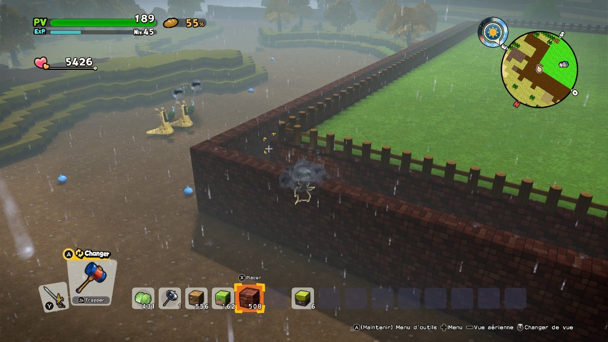 BillebeaudQ's tweet photo. #DragonQuestBuilder2
Les travaux des remparts avancent bien, en plus du pont. J'ai trouvé un moyen d'utiliser les roues à aubes. J'ai installé des parterres le long des murailles pour planter des fleurs plus tard, pour égayer l'ensemble. https://t.co/fcqNsvZCVd