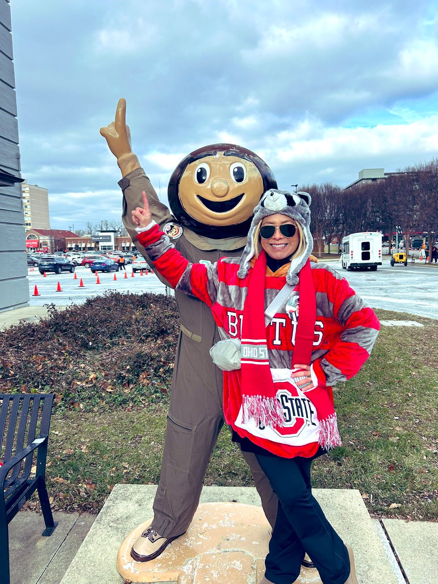 asianposh2022's tweet image. My @Brutus_Buckeye #ROTC @OhioState 🅾️🏈🌰🇺🇸