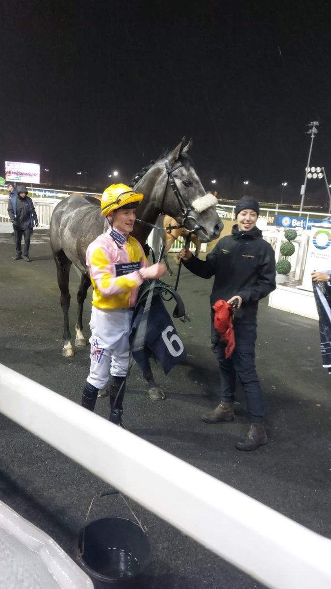 URSAMAJORRACING's tweet photo. Darlo Pride 🏆

Wins impressively and moves joint top of the AW Bonus ❤️

Well done @EDMUNDZZ98 &amp; @mdodsracing 

🩷💛 https://t.co/T3X3PAnKtu