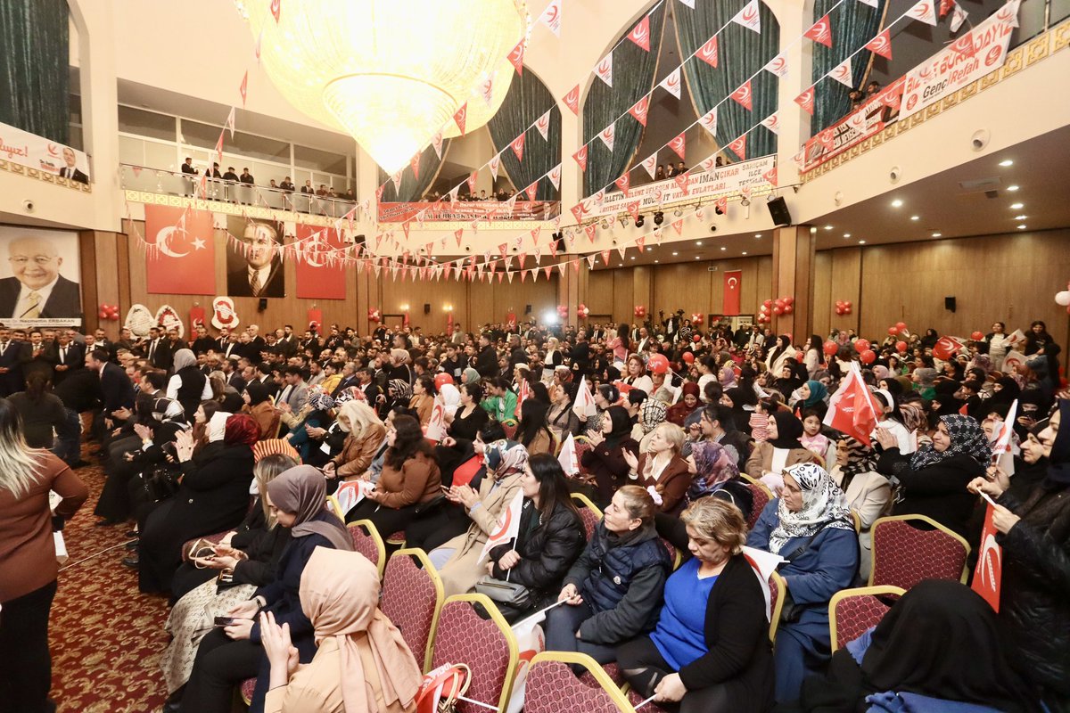 Teşekkürler Adana!

Genel Başkanımız Dr. Fatih Erbakan’ın katılımıyla Adana 3. Olağan İl Kongremiz, büyük bir coşku ve heyecanla gerçekleştirildi. Teşkilatlarımızın azmi ve gayretiyle davamızın gücünü bir kez daha gösterdik. Biz Farklıyız, Biz Yeniden Refah’ız!