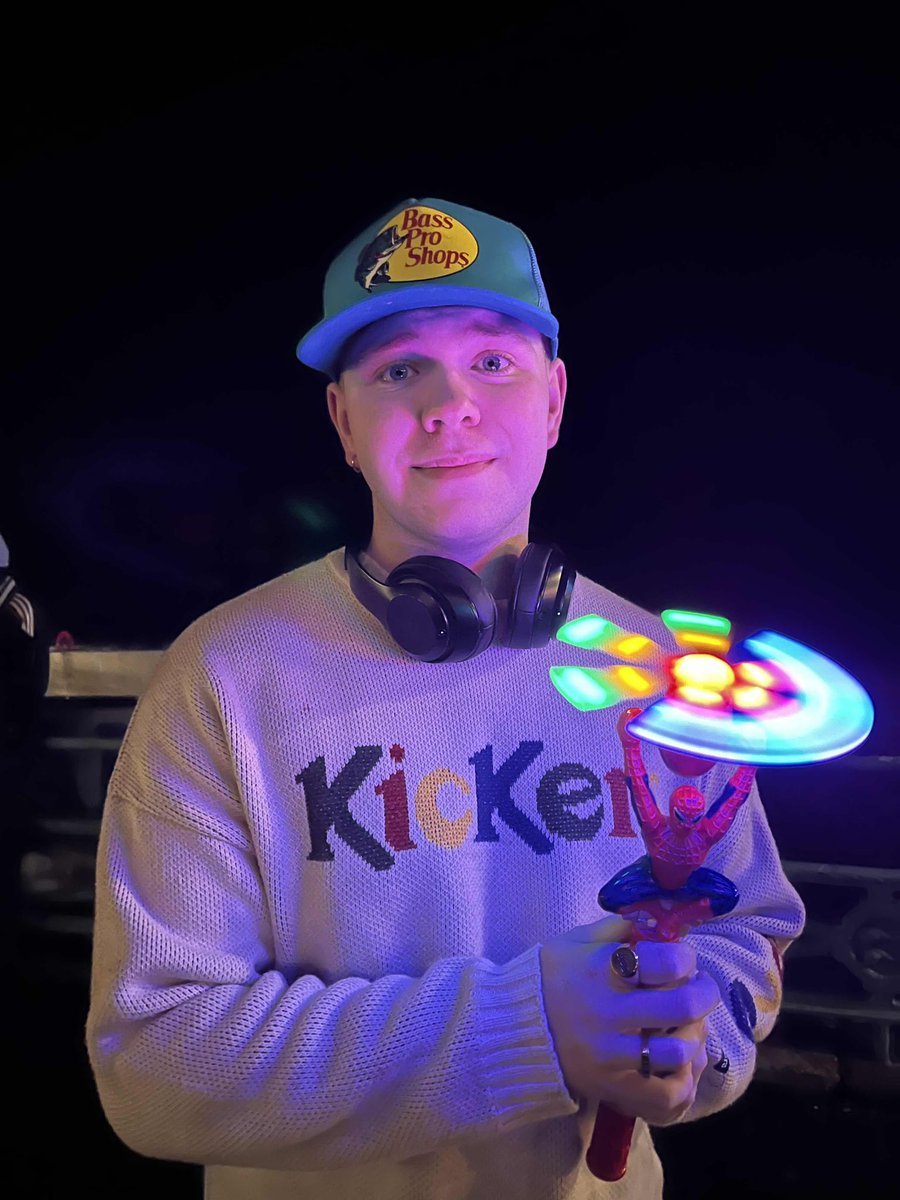 AverageHarry 🥭 tweet media