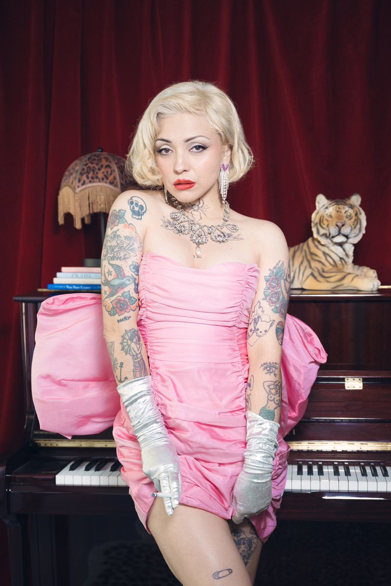 Mon Laferte tweet media
