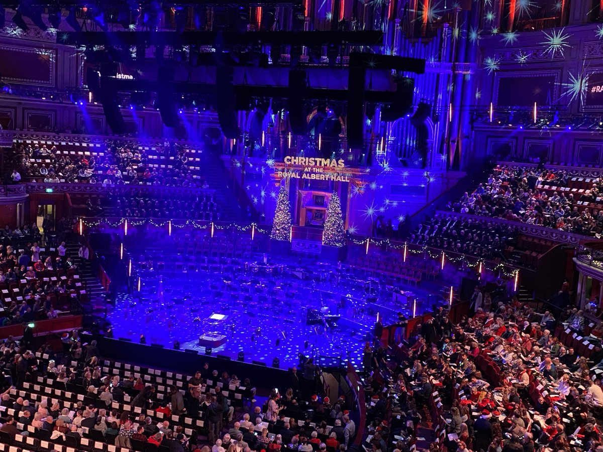 We’re ready for the very best of a traditional Christmas … the ⁦<a href="/royalphilorch/">Royal Philharmonic Orchestra</a>⁩ at the ⁦<a href="/RoyalAlbertHall/">Royal Albert Hall</a>⁩ for a superb Carol Service #RAHChristmas