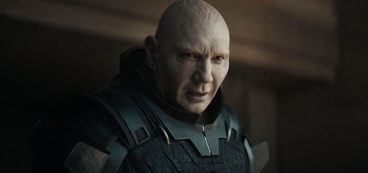 movies_popcorn's tweet photo. ديف باتيستا يقول إنه لم يكن مهتمًا أبدًا بأن يكون مثل "دواين جونسون":
"كل ما أريده هو أن أكون ممثلاً جيدًا ومحترمًا." https://t.co/fj5u5j9RSC