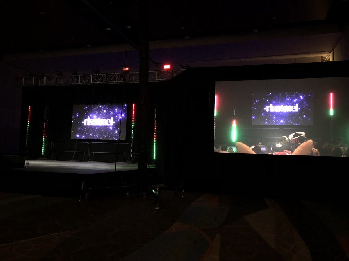 ThePeoplesDwarf's tweet photo. About to watch @LoveRisaMei perform at @HolidayMatsuri . #excited #getitbabe https://t.co/ksMni52BHW