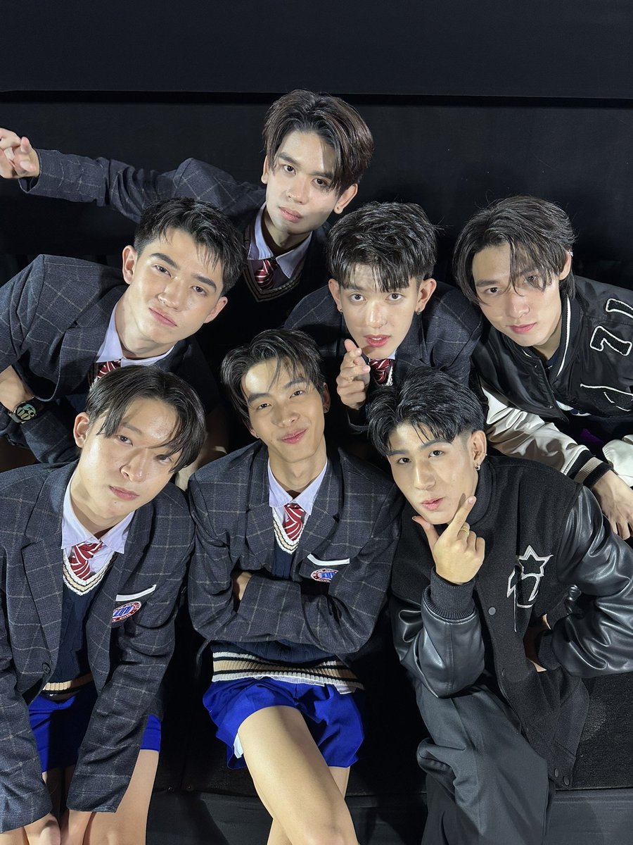 ddadreame's tweet photo. วันนี้ขอบคุณทุกๆคนมากเลยนะค้าบบบ มันจะเป็นความทรงจำที่ล้ำค่าที่สุดของพวกผมเลยคับ มันเป็นเหมือนฝันที่ไม่มีทางเกิดขึ้นแต่มันก็ได้ถูกทุกคนสร้างและปั้นมันขึ้นมาให้กลายเป็นความจริง ต้องขอบคุณทุกๆคนเลยคับที่มาเป็นบ้านที่อบอุ่นของพวกเราทุกคน

#LoveSick2024 
#LoveSick2024LetsGetTogether https://t.co/mbJv9KjK6O