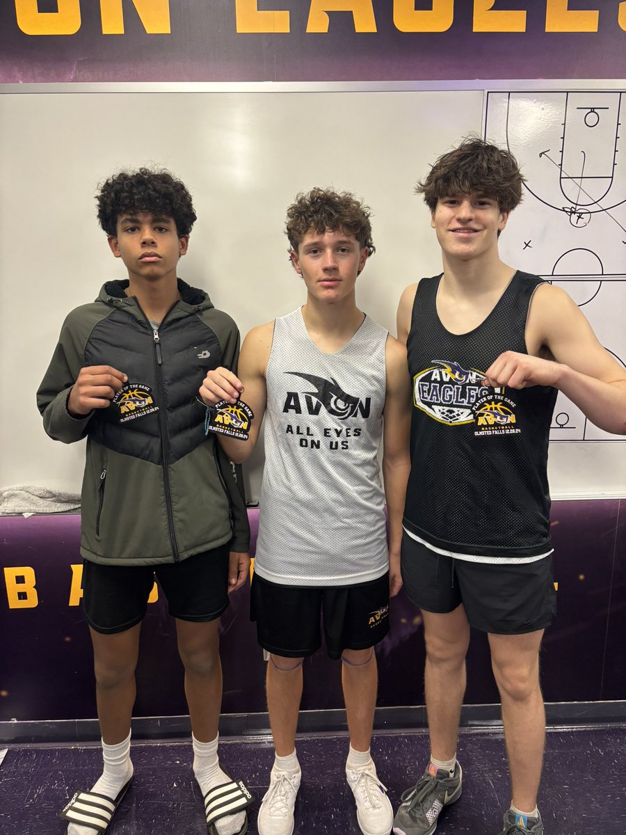 mfitch001's tweet photo. Great atmosphere last night! Proud of all three teams coming away with W’s.  Player of the games 9 - Adam Bahr, JV -  @trevor_3133 V - @Joey_Zieglerr22 @avoneagles @avonbasketball https://t.co/j0XB0DR3a1