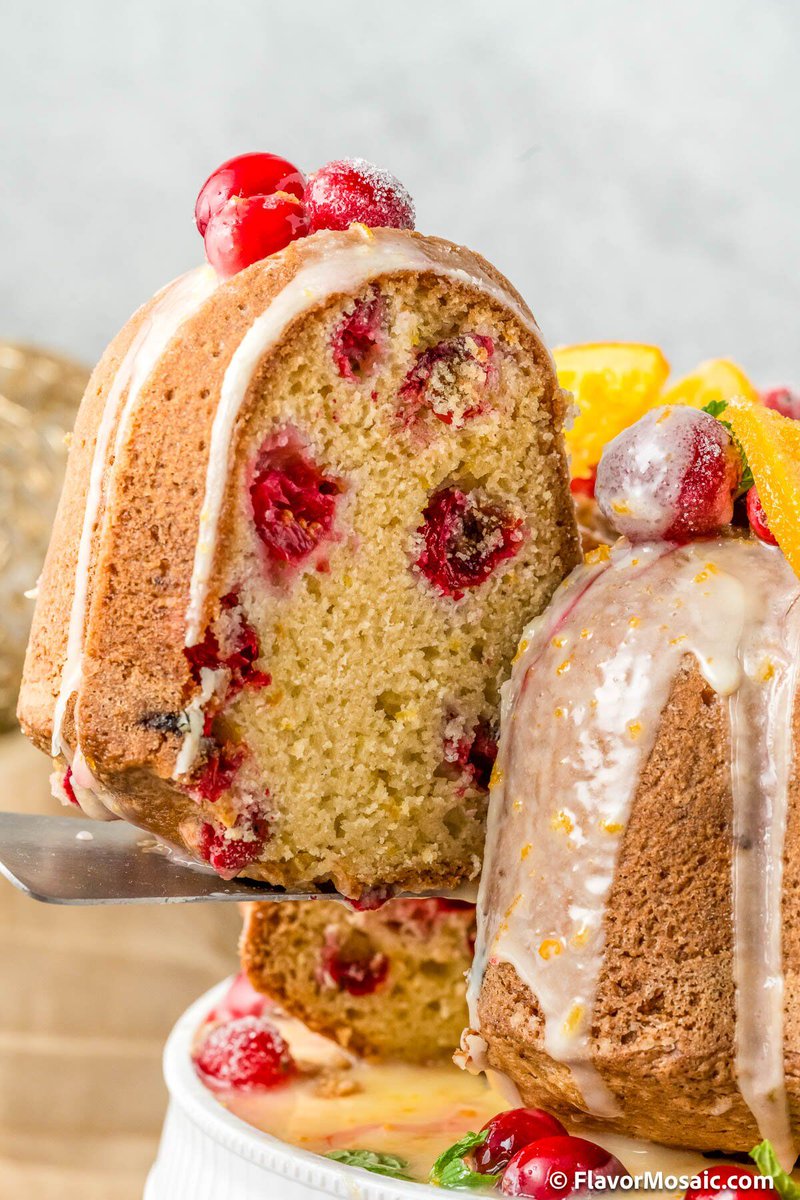 FlavorMosaic's tweet photo. 🎄🍊 Celebrate the season with this stunning Cranberry Orange Bundt Cake! It's a taste of Christmas in every bite, and the perfect centerpiece for your holiday dessert table! https://t.co/XZrh0ZAKki
#HolidayCake #CranberryOrange #FestiveBaking https://t.co/2pt8IOErfg