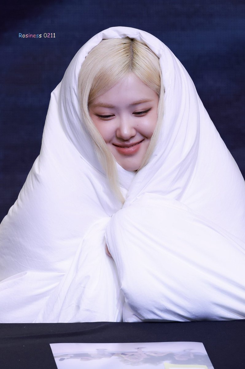 Rosiness_of0211's tweet photo. 241221🤍rosie 팬싸 HQ

🪽 https://t.co/tCpZC8r36C
🪽 https://t.co/jsdENec9W2
🪽 https://t.co/covB15j0QP

#로제 #rosiebyROSÉ #ROSÉ 🫧
#ROSÉ_rosie #rosesarerosie https://t.co/4n6hNczDdi