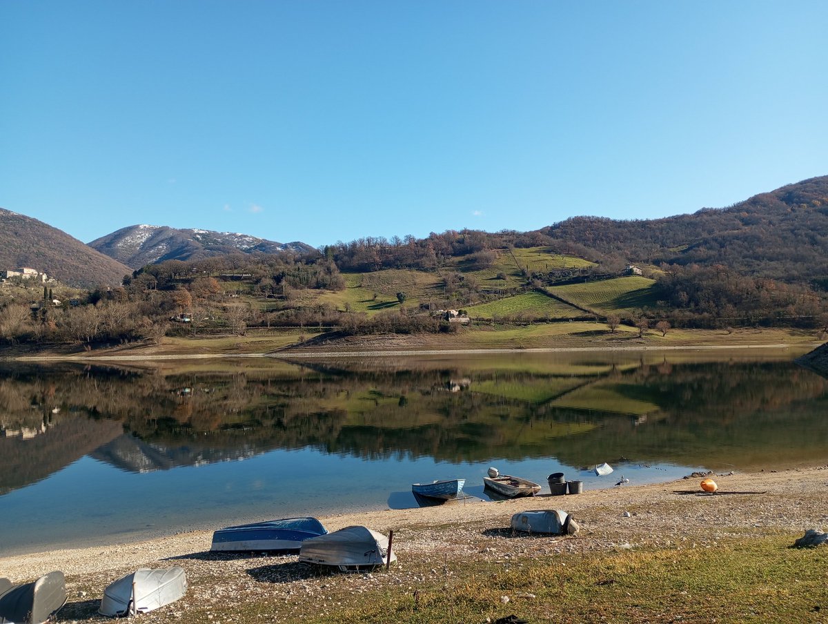 EyreJane85's tweet photo. #LagoDelTurano https://t.co/xp2cXTfv8a