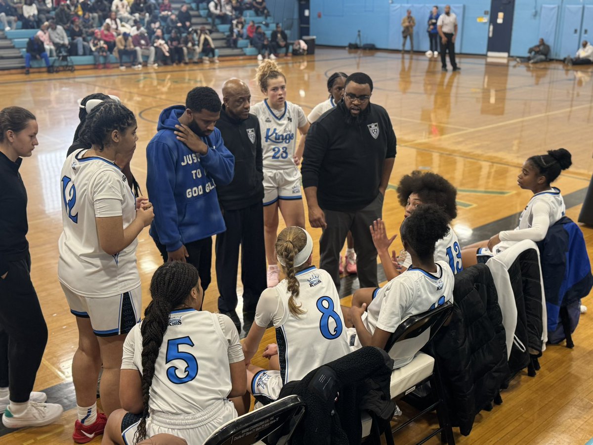 MarquelSports's tweet image. YOU KNOW WHY IM HERE

Asia Wilson scored her 1,000th point in Bishop Kearney’s 65-60 win over Aquinas.

I don’t cover the girls no more but Asia kindly asked. She scored 16 of her 27 points in the fourth to climb out of a double digit deficit.

More on IG @DandC @ReporterRitz