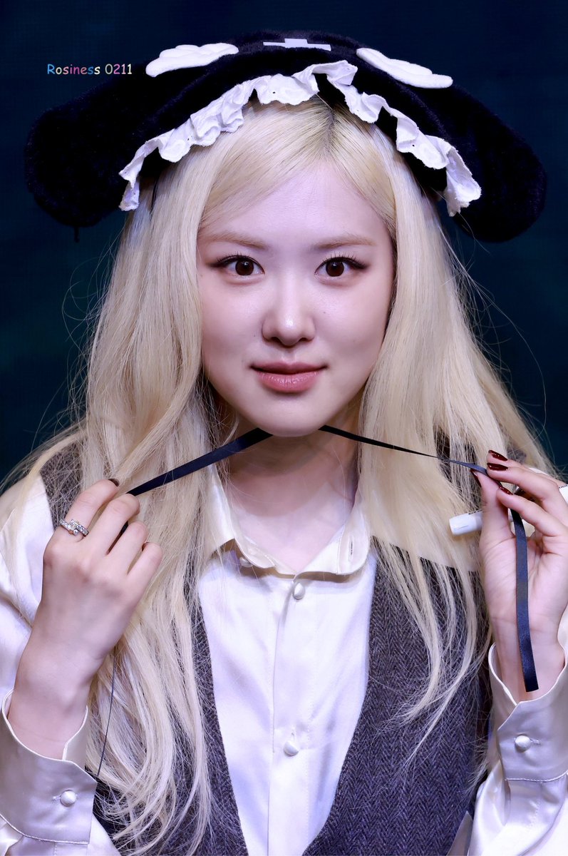 241221🤍rosie 팬싸 HQ

🪽 bit.ly/3ZRLTAK
🪽 bit.ly/4grCszd
🪽 bit.ly/3ZMjEDI

#로제 #rosiebyROSÉ #ROSÉ 🫧
#ROSÉ_rosie #rosesarerosie