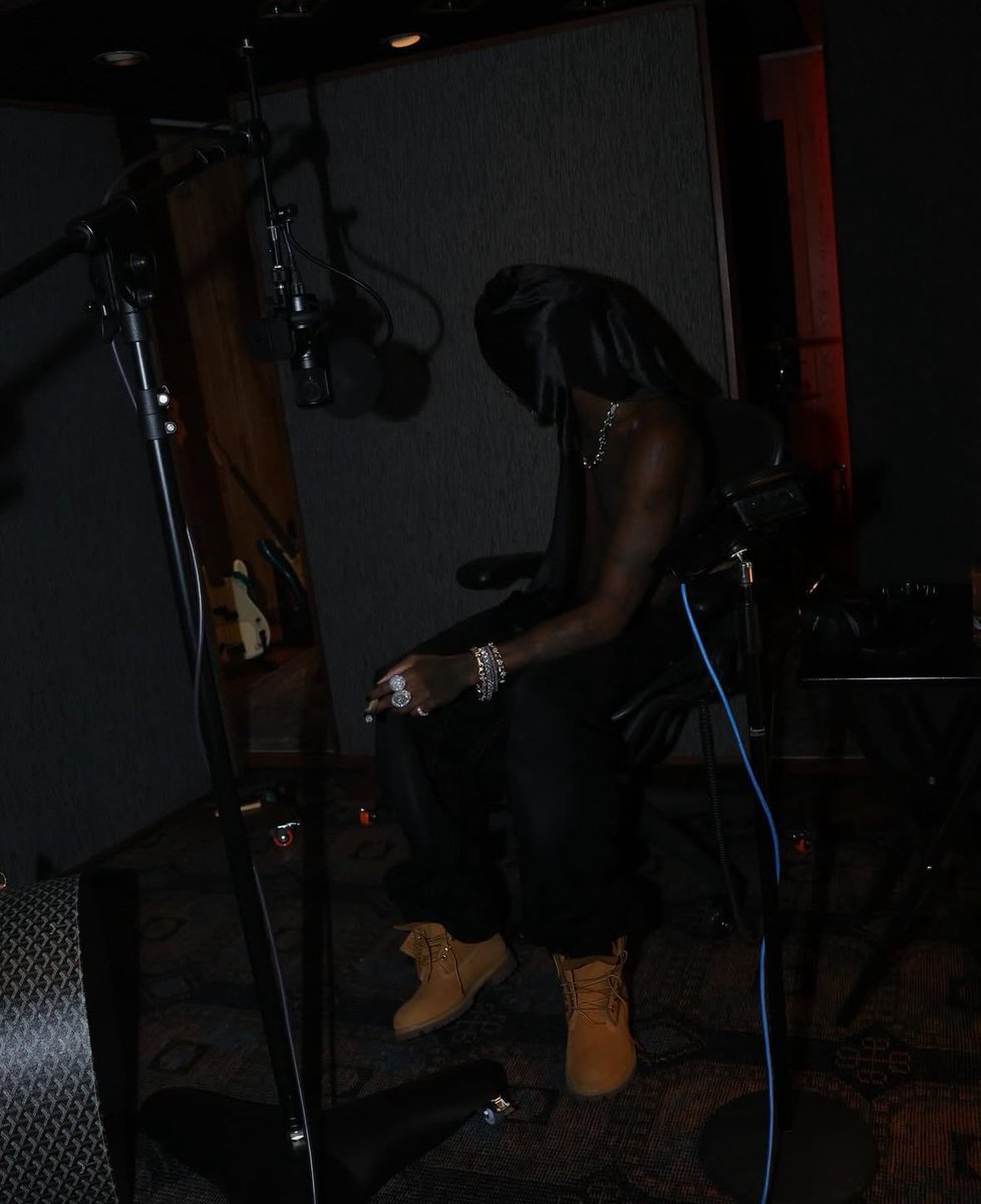 y8wlr's tweet photo. all the new carti snippets/songs that i need in full/released to fix all my problems 

a thread: https://t.co/jCSmIjKZPD