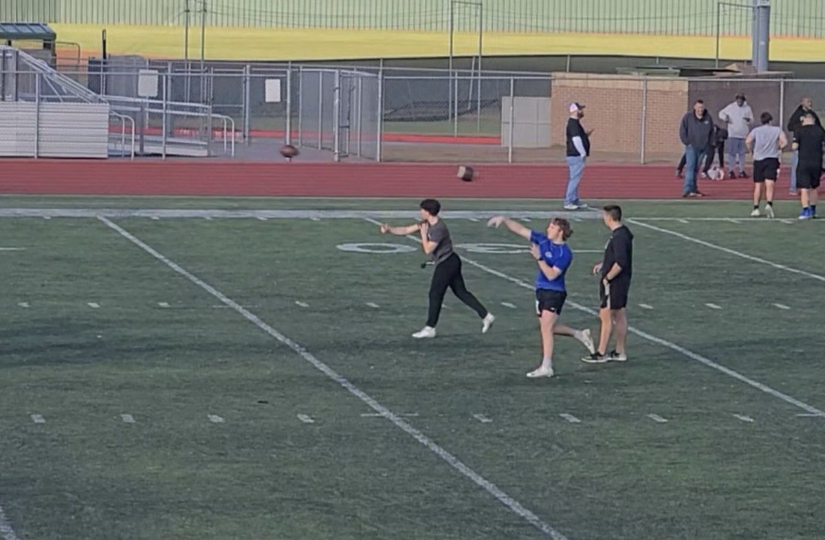 Koren Ewing QB, 6’0 190 C/o ‘25 tweet media