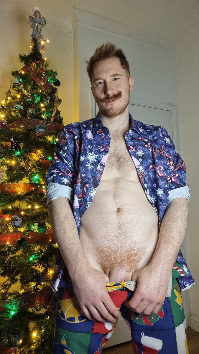MykeGregory's tweet photo. 🎄Christmas Sale!🎄
Come and grab a full month of my onlyfans for just $4!

https://t.co/ul90YKr2OE
Also come and follow me on Bluesky as i'll eventually be stopping posting here! https://t.co/Es4vkruiGR