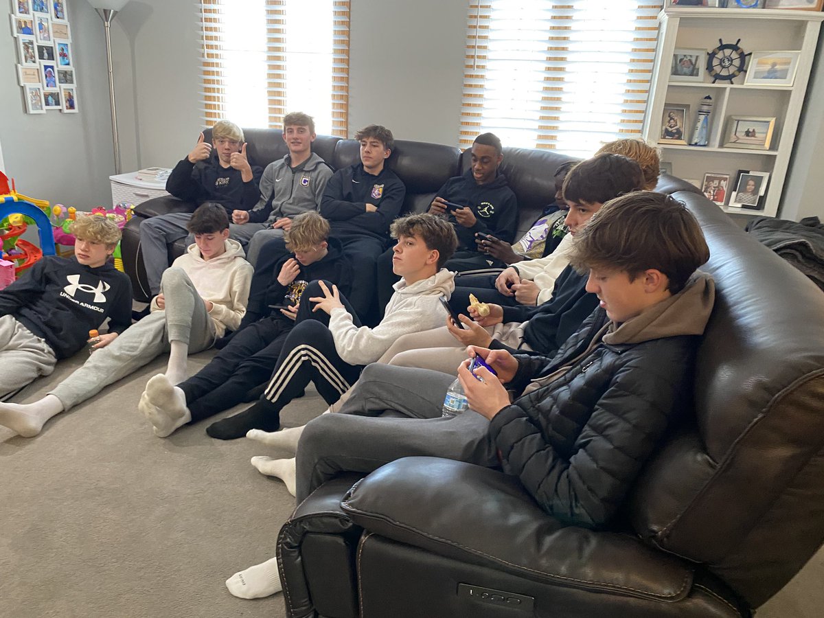 Coach_Chiarito's tweet image. Eat Together, Hang Together, Now Time to Play Together @CCHS_Basketball #beatIlliana