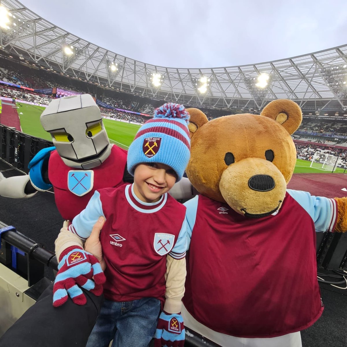 PhilPlmr's tweet photo. Little man's first @WestHam game. What a day. https://t.co/bUYxhHCgAY