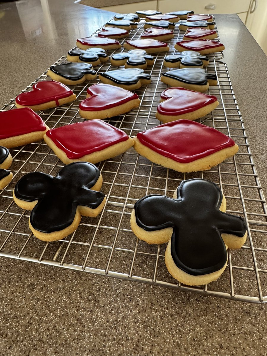 Not Christmas-themed but made for a special person in my life who loves cards. (They are sugar cookies) 

♣️♦️♥️♠️🃏