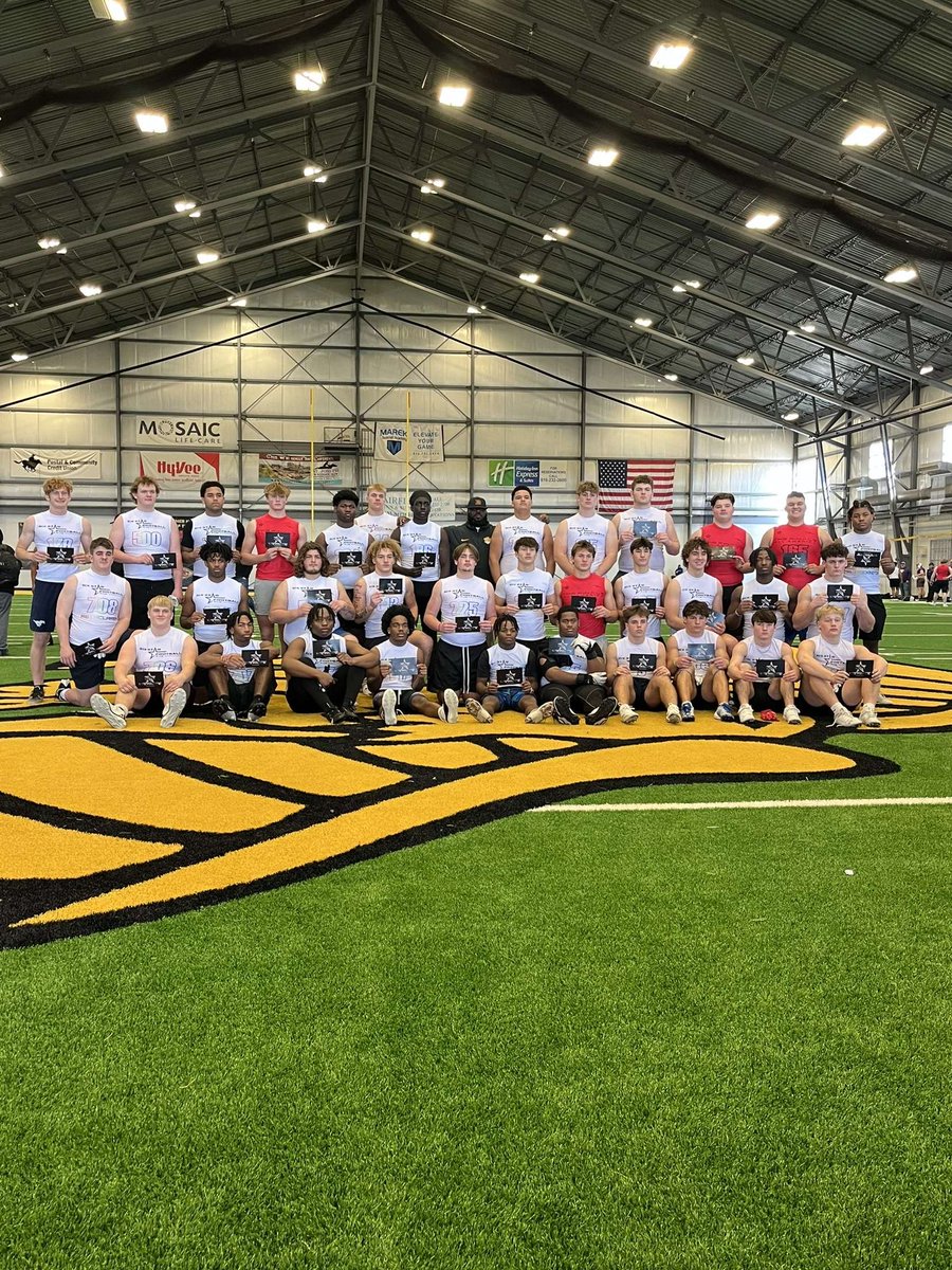 I had a great time at the <a href="/6starfootballMO/">Six Star Football | MISSOURI</a> camp!  
With a 3.73 5-10-5 I got a invite to the All-American showcase‼️‼️‼️
<a href="/Coach_WBell/">Wes Bell</a> <a href="/camerondragonfb/">Cameron Dragon Football</a> 
#EAT