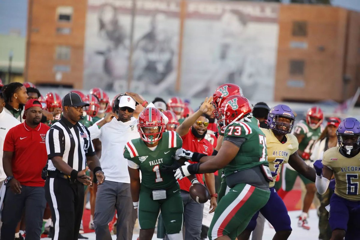 FCRecruits's tweet image. We Are Discussing Recruiting!!!! 🏭📈

#TheHome 🏭

If You Are In C/o 25 or 26! &amp;amp; Interested In Being Recruited By Mississippi Valley State University  (  @MSValleyFB ) Please comment film &amp;amp; DM transcripts.. We Are Sending Over Playmakers For Evaluation. #FirstChoice x #MOBsquad