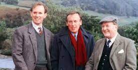 SaveRedlandLibr's tweet photo. 8:25pm TODAY on @BBCFOUR
 
From 1983, s3 Ep 15 of #Drama📺 “All Creatures Great and Small” directed by #TerenceDudley &amp; written by #BrianFinch

Based on the books of Alf Wight (using the pen name #JamesHerriot)

🌟#ChristopherTimothy #RobertHardy #PeterDavison
#CarolDrinkwater https://t.co/BS8rFfoGYW