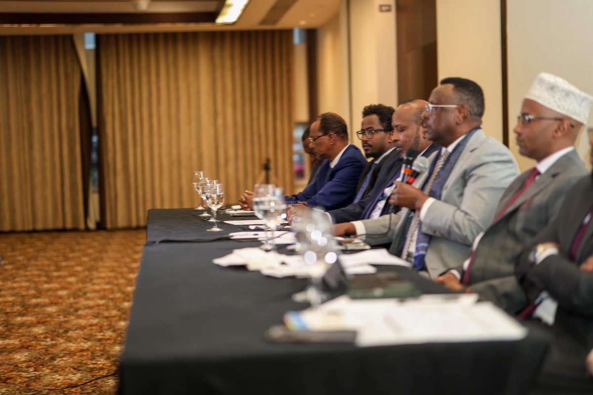 ICRICSomalia's tweet photo. π’ #London: Today, #ICRIC, @OC_Constitution , & @MojSomalia launched a Consultation Forum on proposed amendments to Chapters 5-9 of the #Somalia Constitution. #Somalia #ConstitutionalReviewprocess https://t.co/4PSnOMCoiV