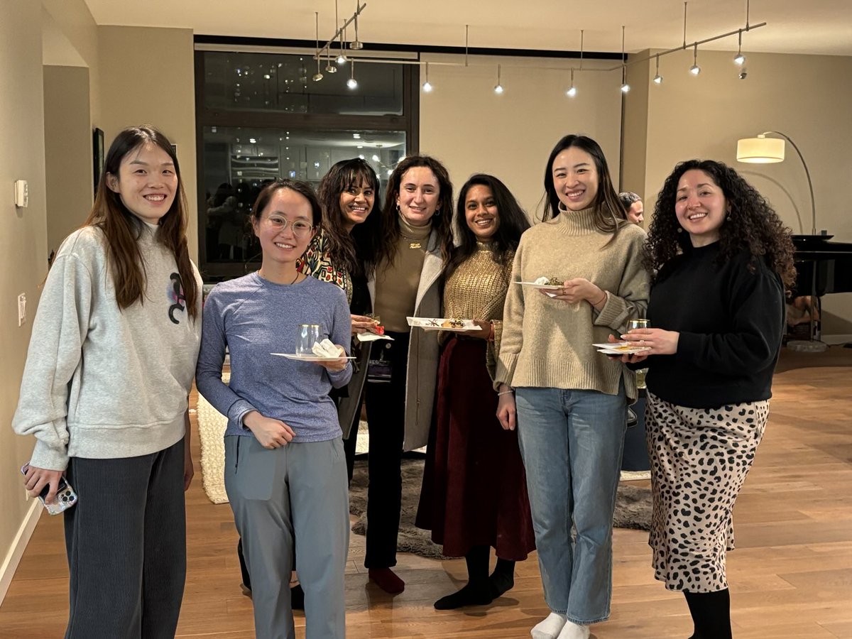 immunosarc's tweet image. Northwestern sarcoma holiday party 2024!!!!!!

Great  party for sarcoma research and clinical teams.

Thanks to Pablo Penaloza lab and Jenn Wu’s lab (we got r01’s with both in 2024)

Come work with us! My lab is hiring!!

Also we are hiring another sarcoma med onc!! Join us!!