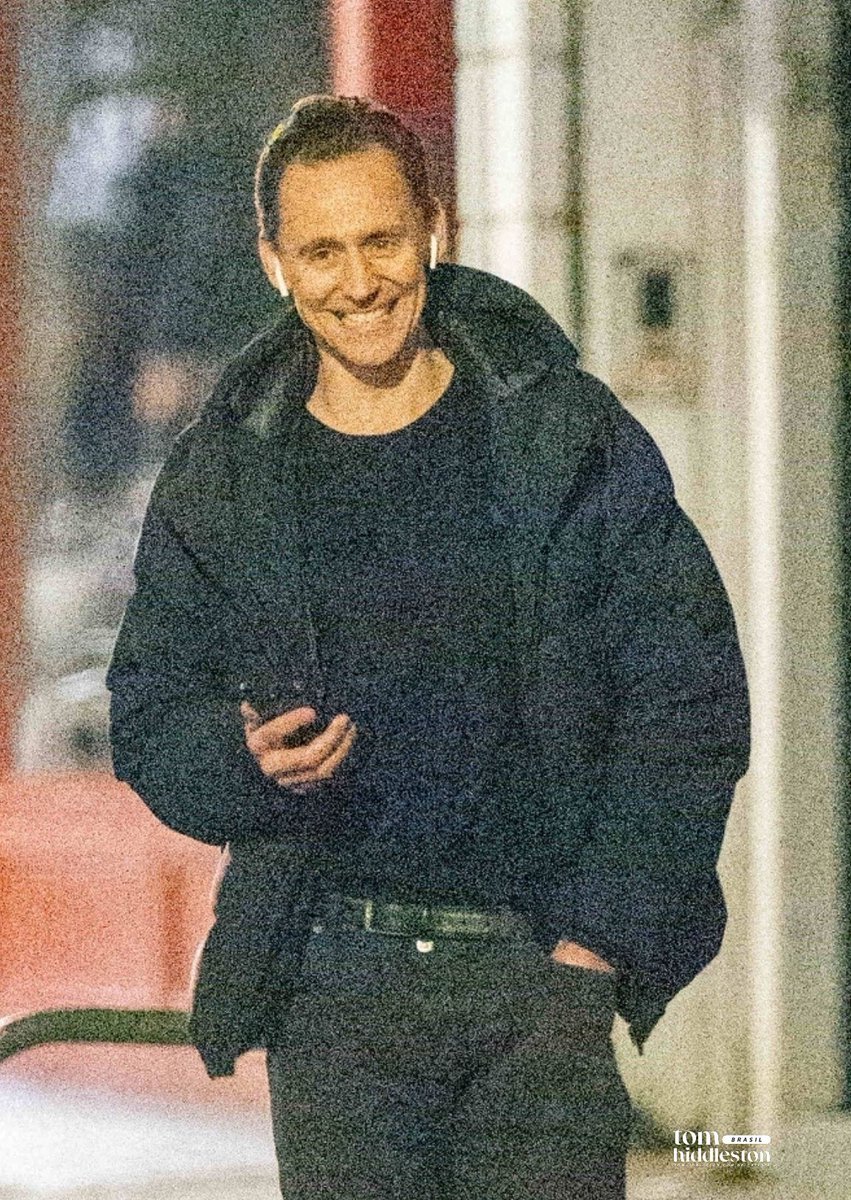 Tom Hiddleston Brasil • Mídias tweet media