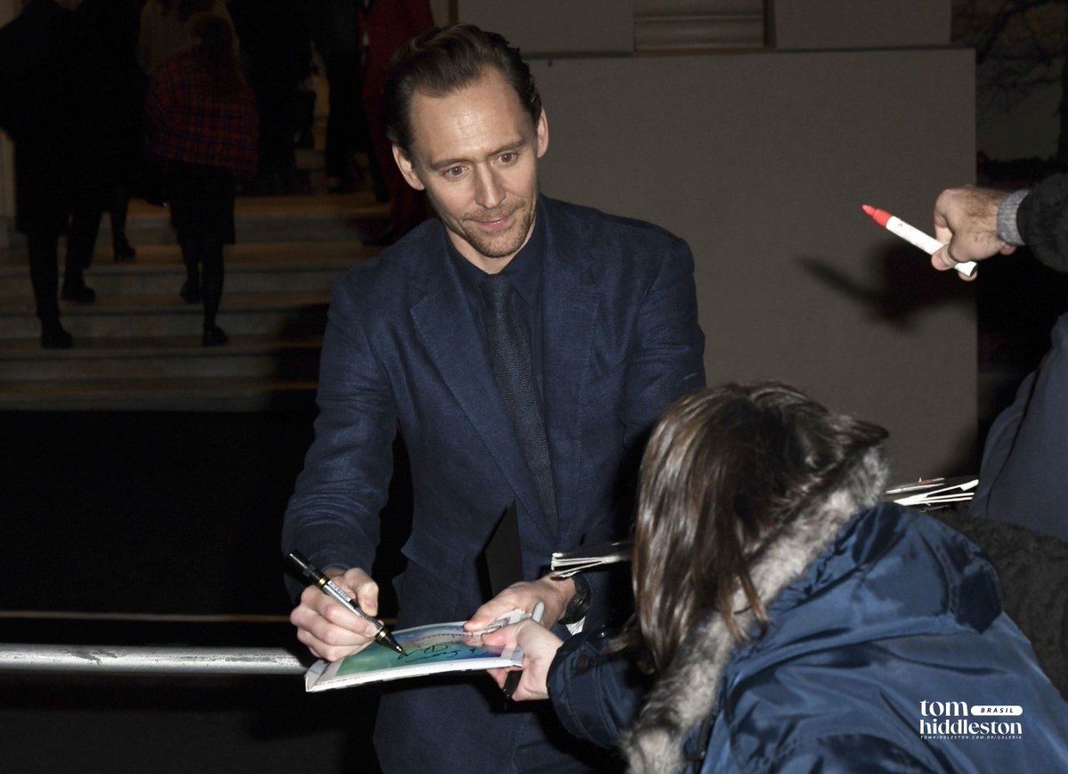 Tom Hiddleston Brasil • Mídias tweet media