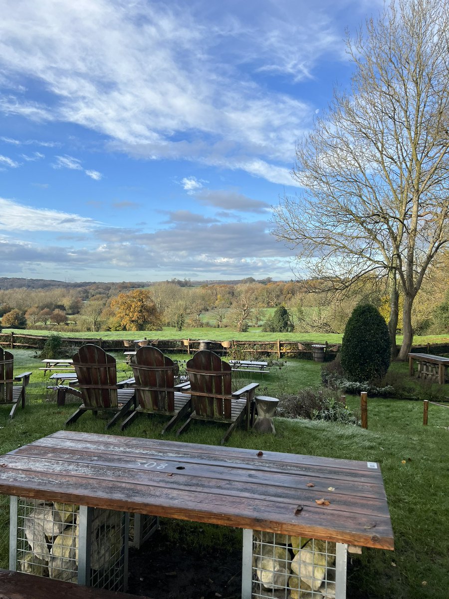GriffinInn1831's tweet image. We are loving this winter view ✨ #bestpubgarden #youngspubs #winterview #sussexserengeti #ousevalley