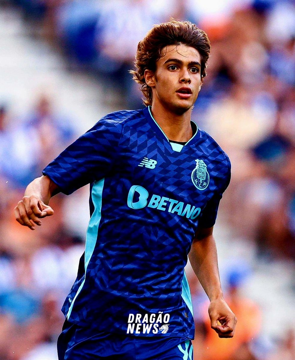 Anuncio desde já que hoje quero fazer o seguinte tweet (e se possível várias vezes):

"Já lá Mora!" 💙