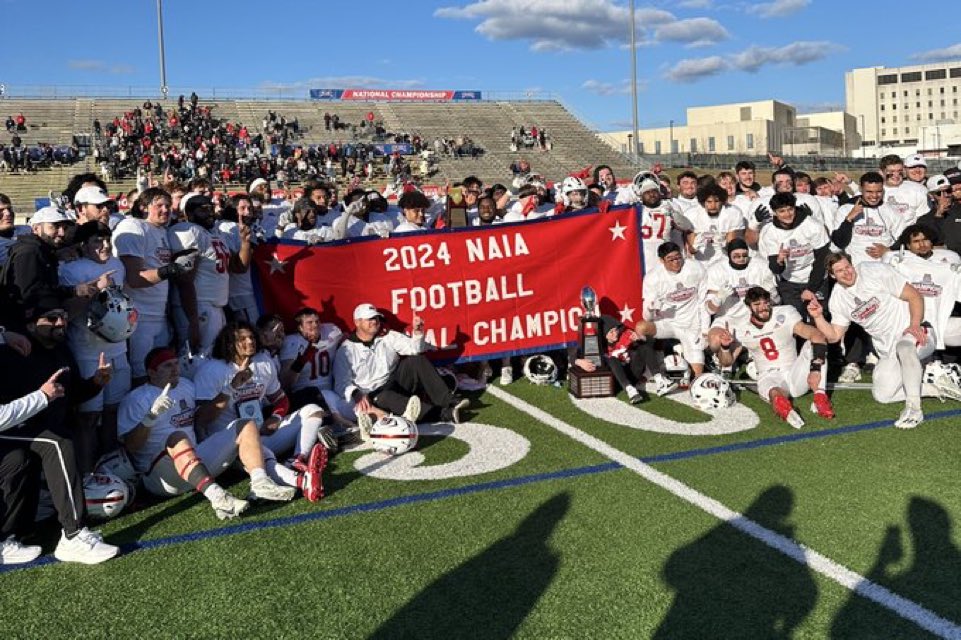 𝐘𝐎𝐔𝐑 <a href="/NAIA/">NAIA</a> 𝐍𝐀𝐓𝐈𝐎𝐍𝐀𝐋 𝐂𝐇𝐀𝐌𝐏𝐈𝐎𝐍𝐒

<a href="/GVVikingFB/">Grand View Football</a> with a dominant performance to take the Red Banner in their 3️⃣5️⃣-7️⃣ win over Keiser