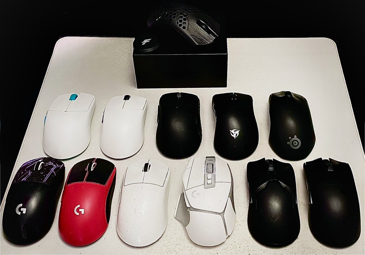 shockhunter's tweet image. Well I’m finally gonna try a final mouse got my hands on the  ULX competition classic raw carbon edition. First thoughts to me are the quality to the price is unmatched gonna give the sensor a test drive b4 praising to much 🤣 @finalmouse #mnk